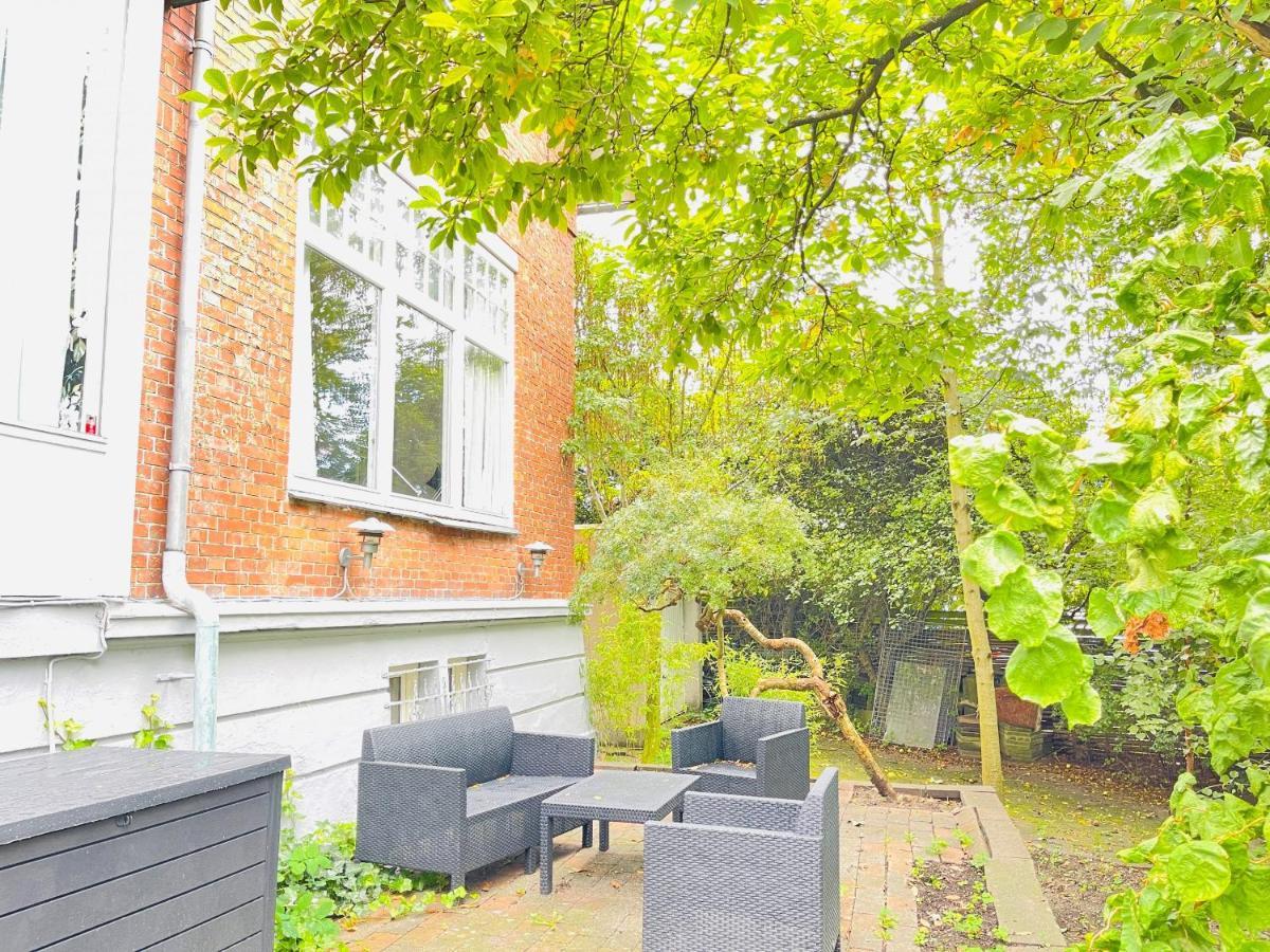 Aday - Aalborg Mansion - Big Apartment With Garden Екстериор снимка