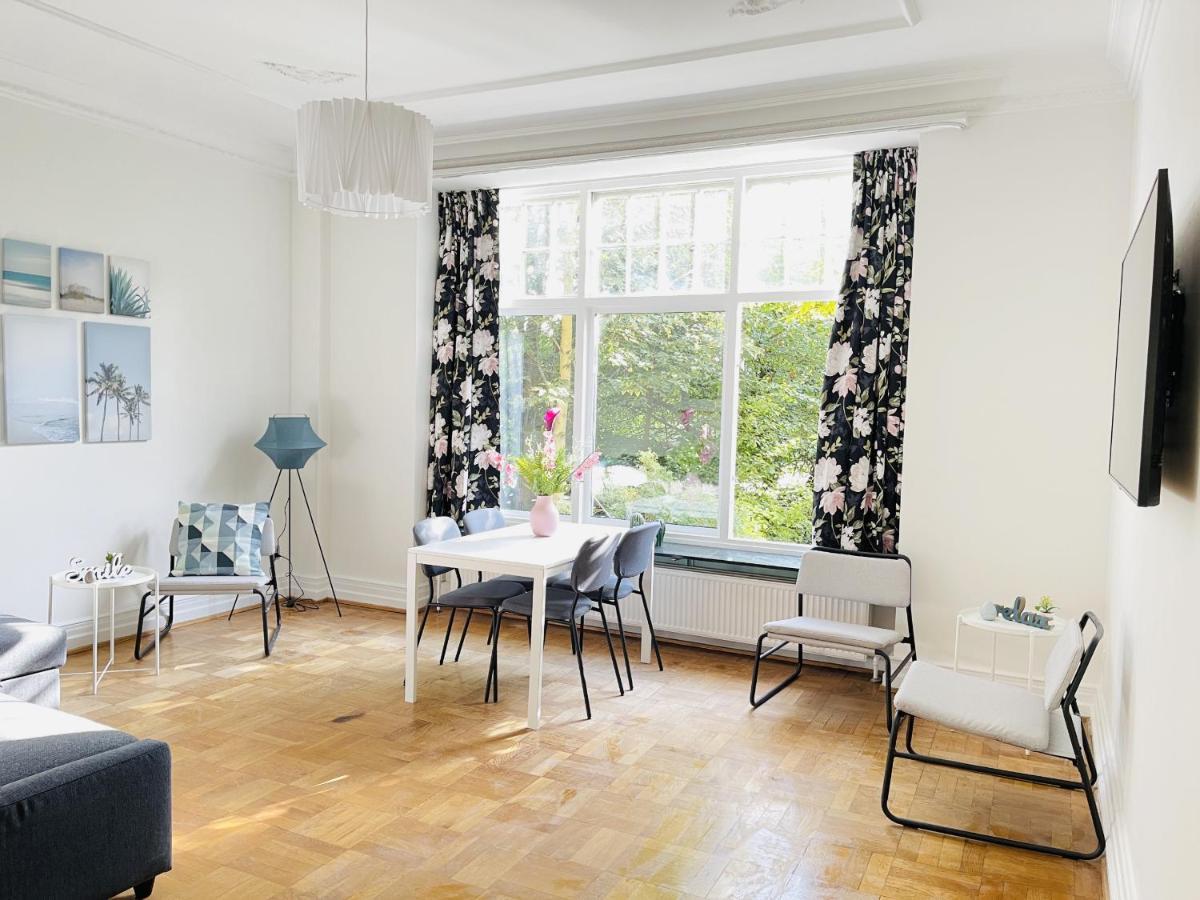 Aday - Aalborg Mansion - Big Apartment With Garden Екстериор снимка